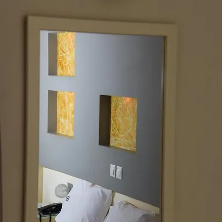 Hotel Platon 3*